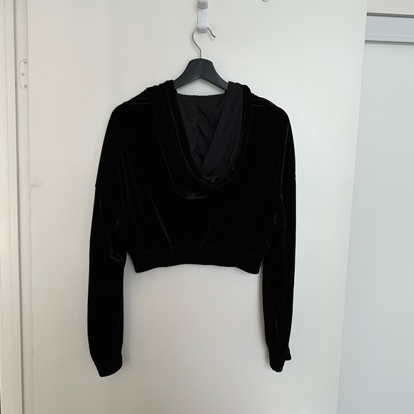 H&M Black Crop Velour Zip Hoodie | S - Picture 4 of 4